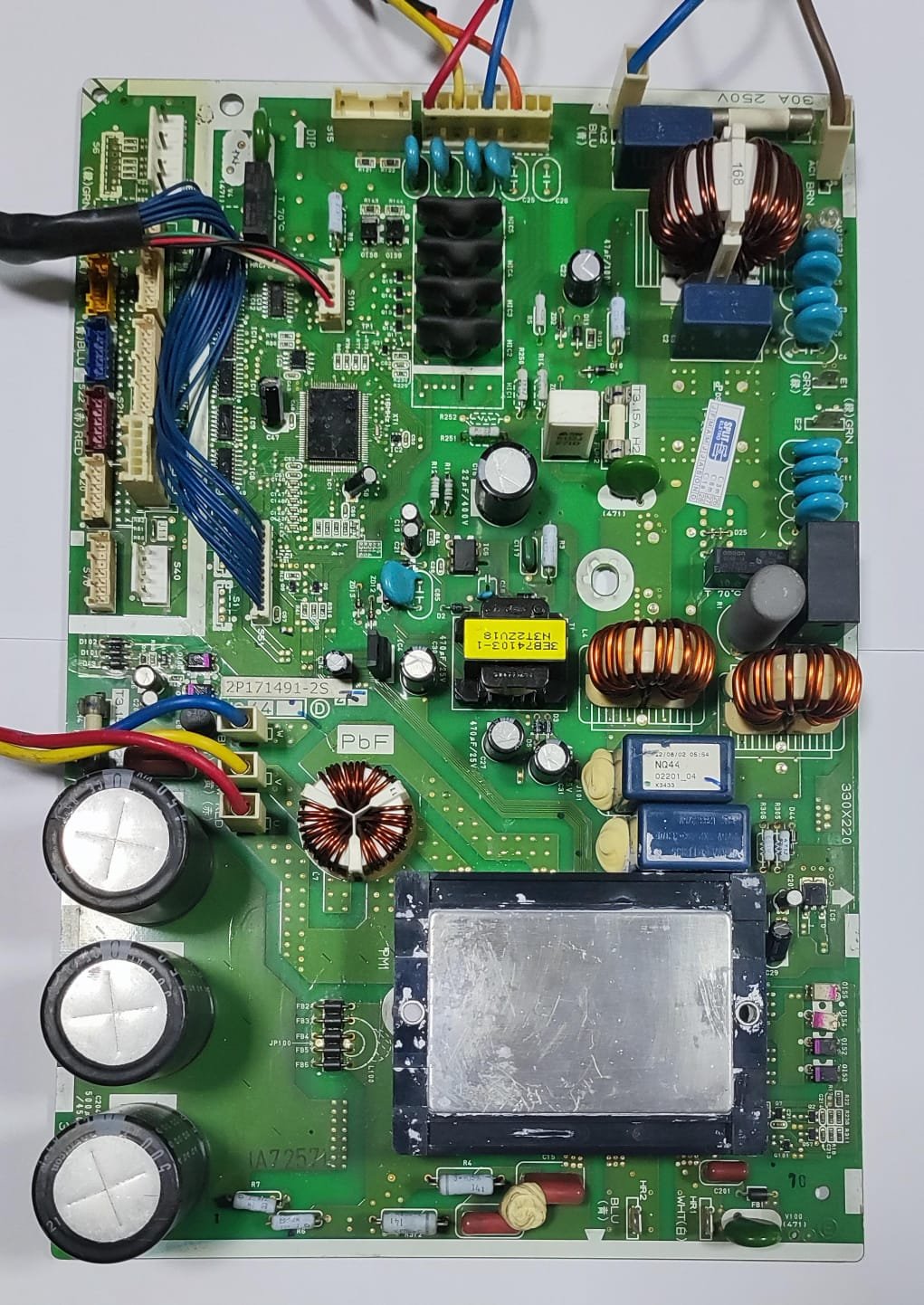 Placa de Controle Condensadora - Daikin - 3EB19070-019 (Recondicionada)